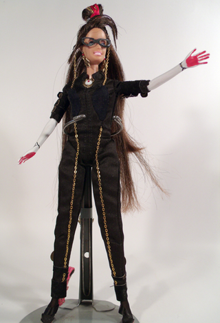 Illustration for article titled Bayonetta Barbie